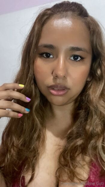 L i z z i e / lizgoti nude photo #18