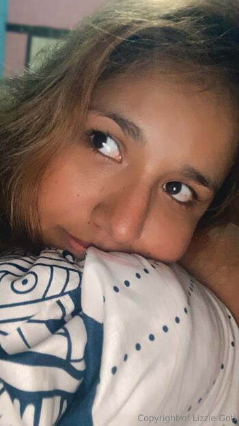 L i z z i e / lizgoti nude photo #21