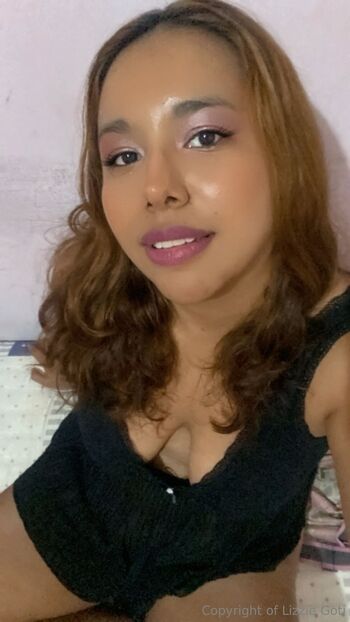 L i z z i e / lizgoti nude photo #22