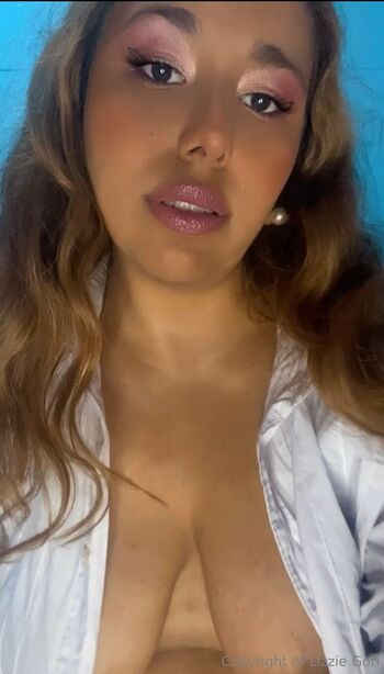 L i z z i e / lizgoti nude photo #33