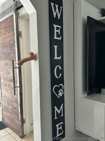 Liz / lizqueenofhearts nude photo #36