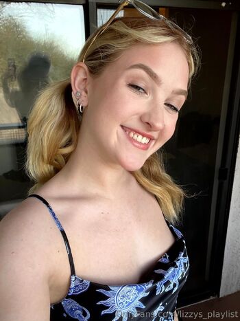 Elizabeths Playlis / lizzys_playlist / lizzyplayswyou nude photo #2