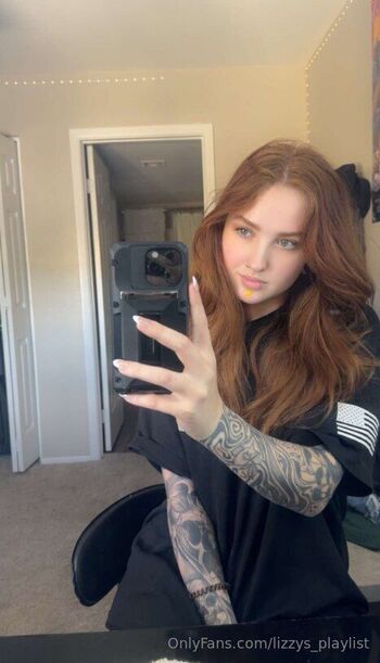 Elizabeths Playlis / lizzys_playlist / lizzyplayswyou nude photo #5