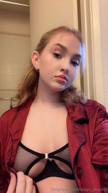 Elizabeths Playlis / lizzys_playlist / lizzyplayswyou nude photo #10