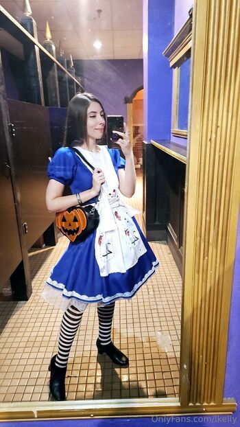 Lily Kell / lkelly nude photo #9