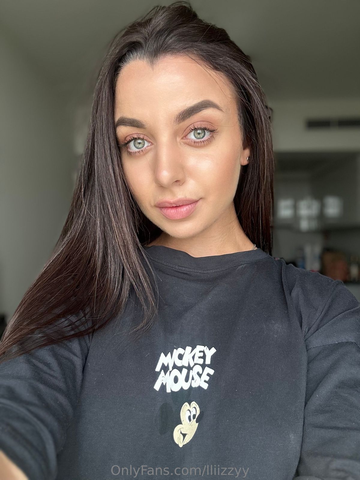 Lizzy / lliizzyy nude photo #22