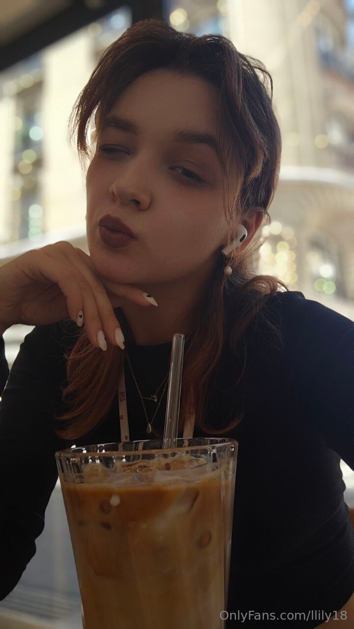 Lily / llily18 nude photo #18