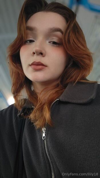 Lily / llily18 nude photo #22