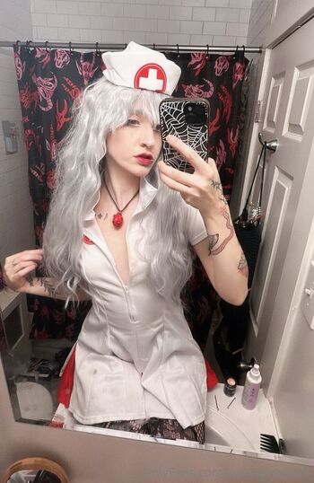 Griffith / localromanova nude photo #1