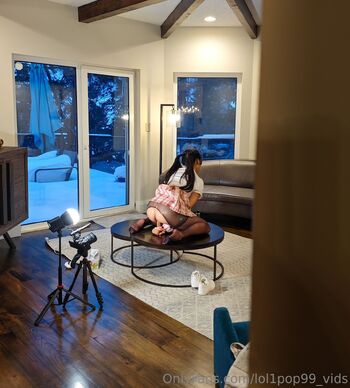 Loiiiiipop99 Vid / lol1pop99_vids / kissloli99 / thelol1pop99 nude photo #14