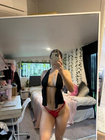 Lola Hill / lolaaahill nude photo #12