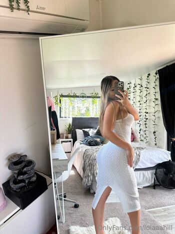 Lola Hill / lolaaahill nude photo #32