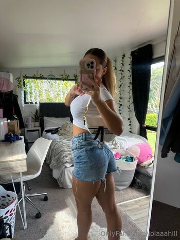 Lola Hill / lolaaahill nude photo #34