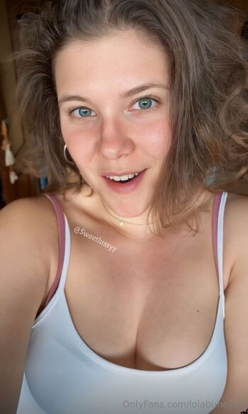 LOLA REYES / lolabunnyss nude photo #9