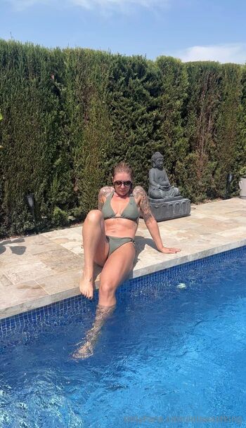 Lola Eastkin / lolaeastking nude photo #17