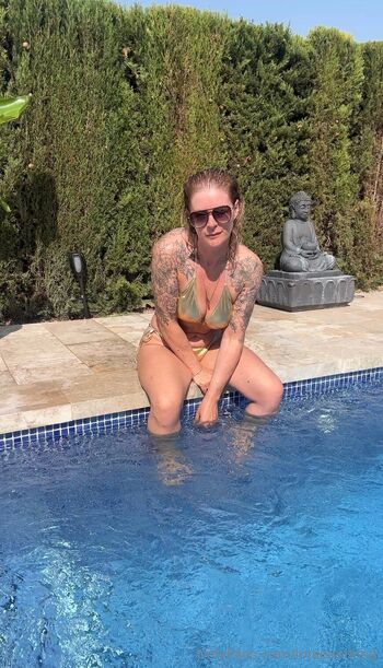 Lola Eastkin / lolaeastking nude photo #37