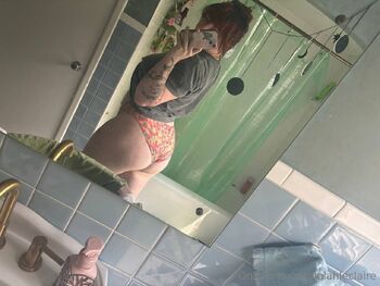 Lolah Bear xx / lolahleclaire nude photo #11