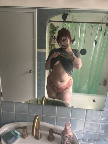 Lolah Bear xx / lolahleclaire nude photo #13