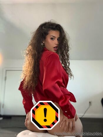 Lola Lourde / lolalourdes nude photo #1