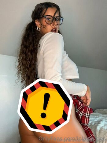 Lola Lourde / lolalourdes nude photo #4