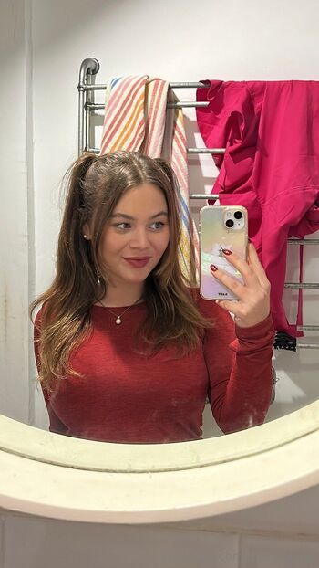 Lola Sophie (free / lolasophiee nude photo #16