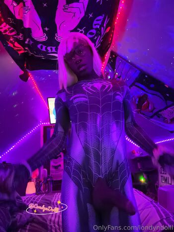 OnlyFans / londyndollll nude photo #7