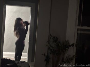 OnlyFans / londyndollll nude photo #35