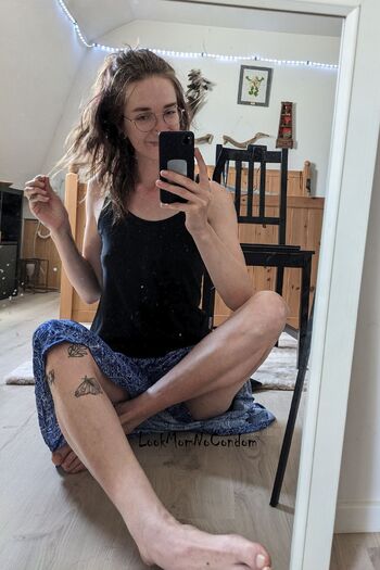 Look Mom No Condo / lookmomnocondom nude photo #1