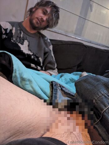 Look Mom No Condo / lookmomnocondom nude photo #18