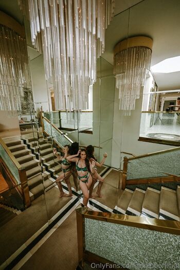 Louise Bordeau / loolooofficial nude photo #22