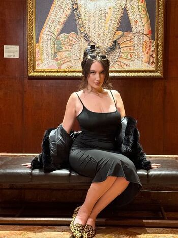 Louise Bordeau / loolooofficial nude photo #41