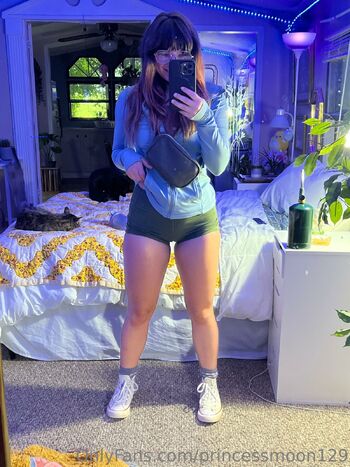 Fae / lostfaeskates nude photo #20