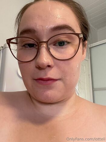 Lott / lotteli nude photo #17