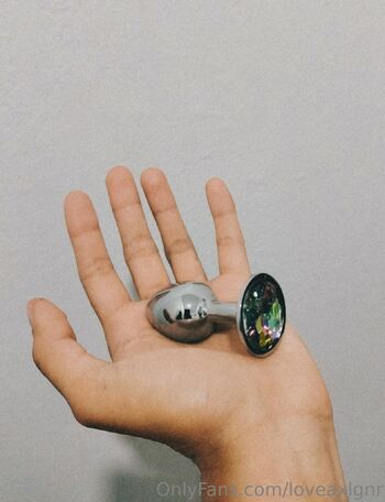 Gre / loveaxlgnr nude photo #29