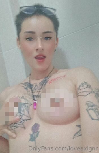 Gre / loveaxlgnr nude photo #39