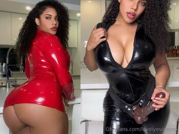 Evie Lov / lovelyeviexoxo nude photo #19