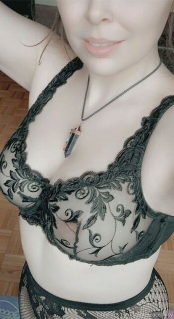 Daisy Vers / lovelyspacedaisy nude photo #35