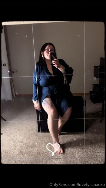 Lyssa Lov / lovelyssaxoxo nude photo #11