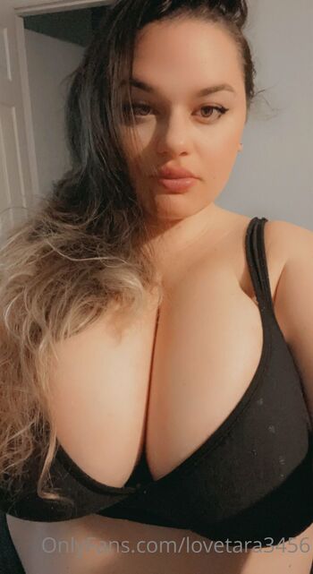 Tara Natural Huge boobs free pag / lovetara3456 nude photo #5