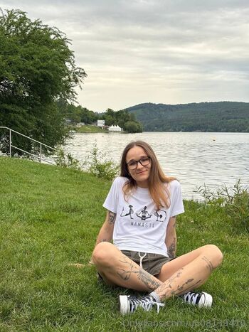 Miia / lovismiia nude photo #13