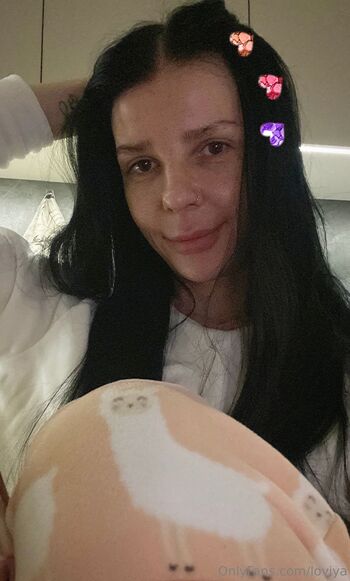 Loviy / loviya nude photo #3