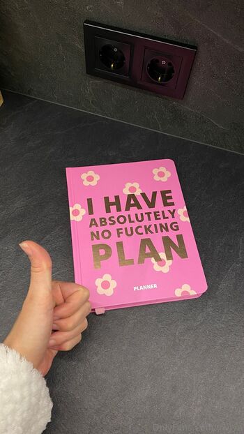 Loviy / loviya nude photo #4