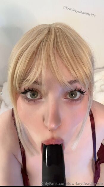 𝐋𝐨𝐰𝐤𝐞𝐲 / low-keydeadinside nude photo #17