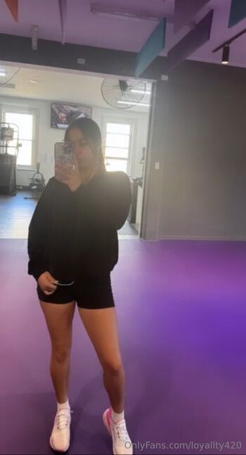 Nicki baby / loyallty420 nude photo #6