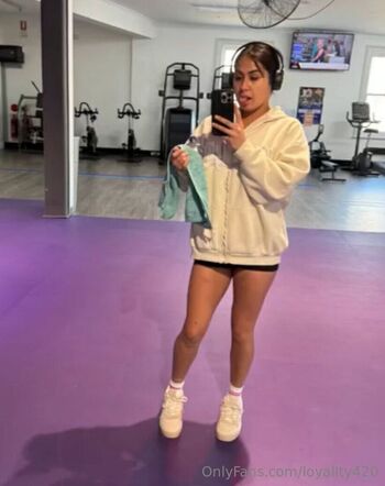 Nicki baby / loyallty420 nude photo #7