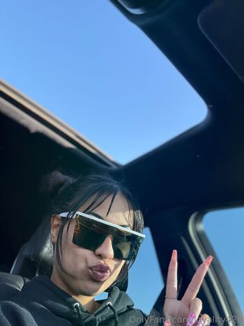 Nicki baby / loyallty420 nude photo #9