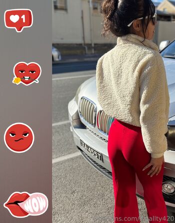 Nicki baby / loyallty420 nude photo #15