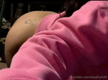 Nicki baby / loyallty420 nude photo #33