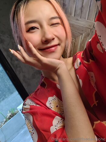 IRIS / lrlsadamsone nude photo #6