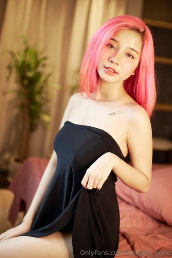 IRIS / lrlsadamsone nude photo #16